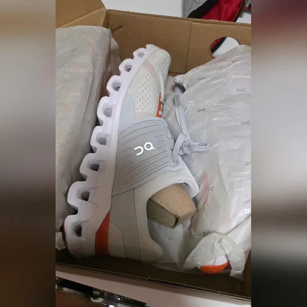On Clouds Cloudswift Running Shoes